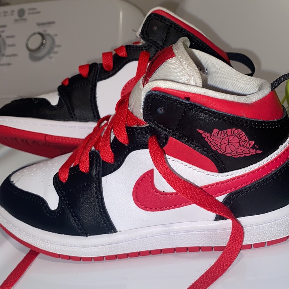 Jordan 1 Mid (Preschool)